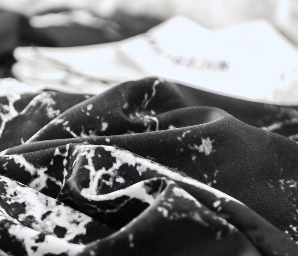 Black Marble King Size Comforter Set Black White Bedding Comforter Sets All Season Black Comforter Abstract Comforter with 2 X Pillow Cases