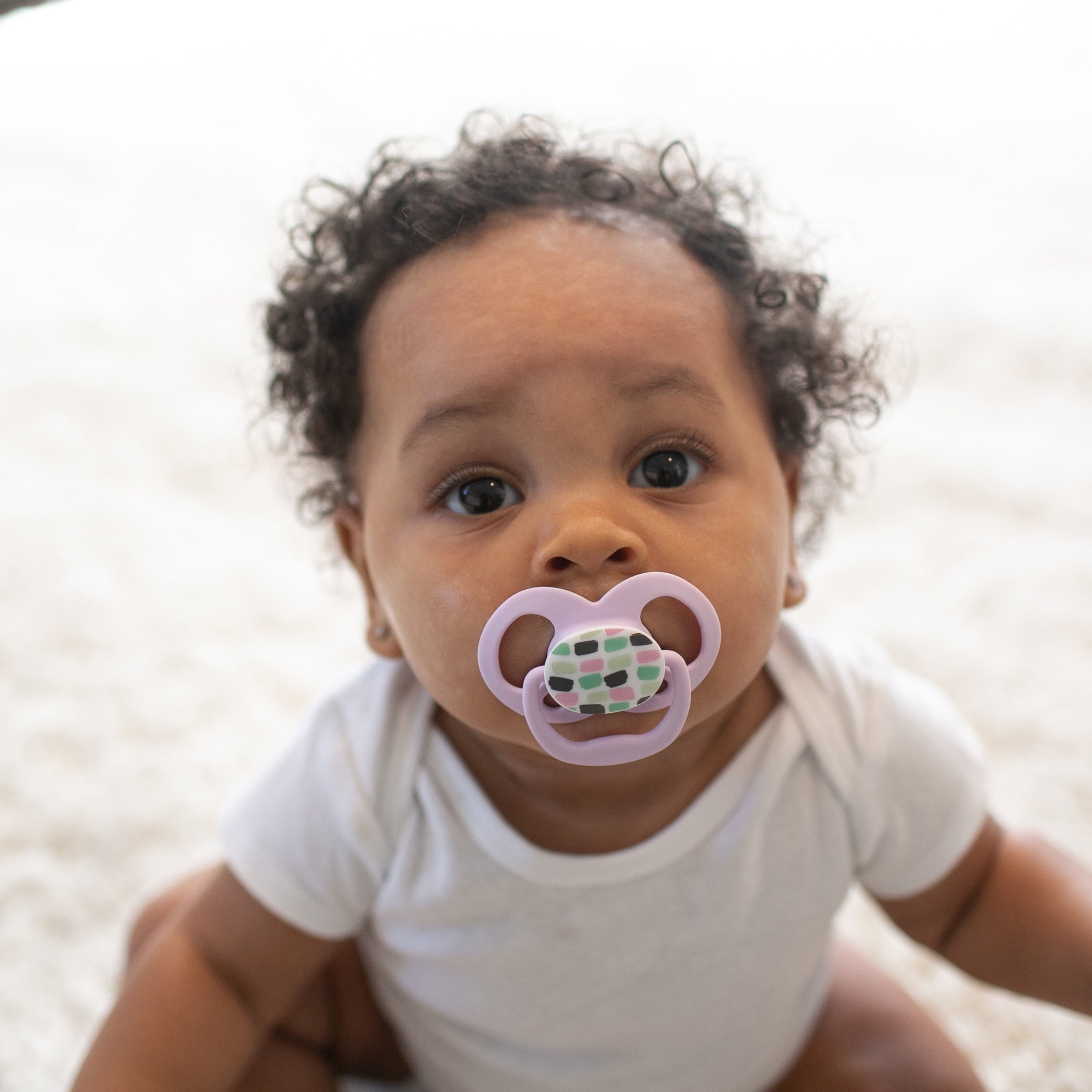 Advantage Baby Pacifier, Fully Symmetrical, Silicone Bulb, 6-18M, BPA Free, Squirrel/Glow, 4 Pack