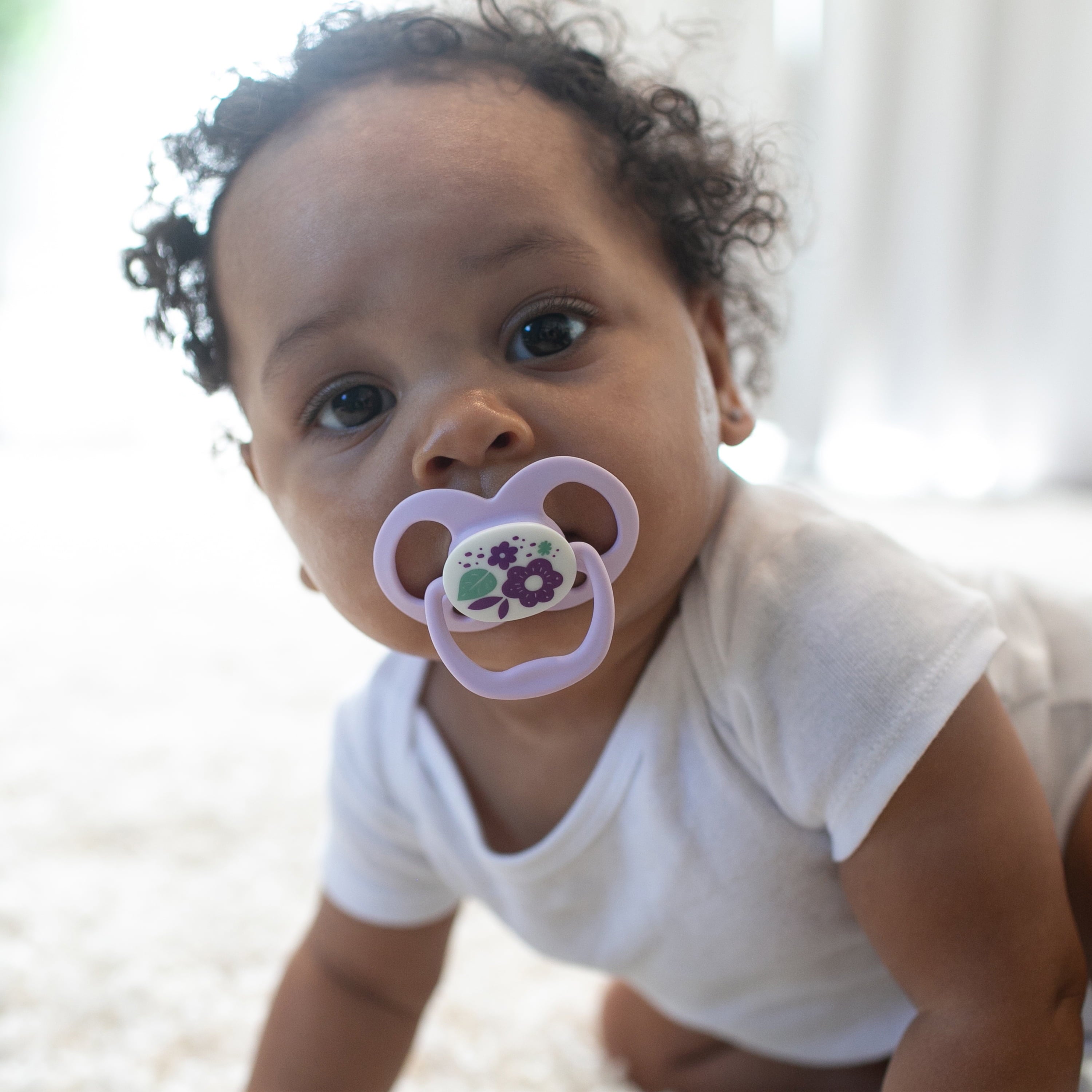 Advantage Baby Pacifier, Fully Symmetrical, Silicone Bulb, 6-18M, BPA Free, Squirrel/Glow, 4 Pack